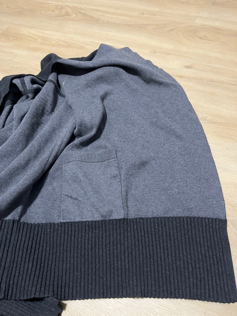 Lululemon Still Lotus Wrap *Reversible Heathered Black Gray Cardigan - Picture 5 of 7